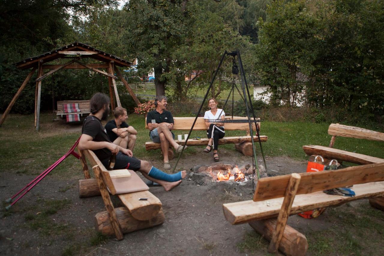 Romedihof Backpacker Hostel Karrösten Buitenkant foto